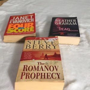 Lot of 3 paperback books. Four to Score, The Dead Room, & The Romanov Prophecy